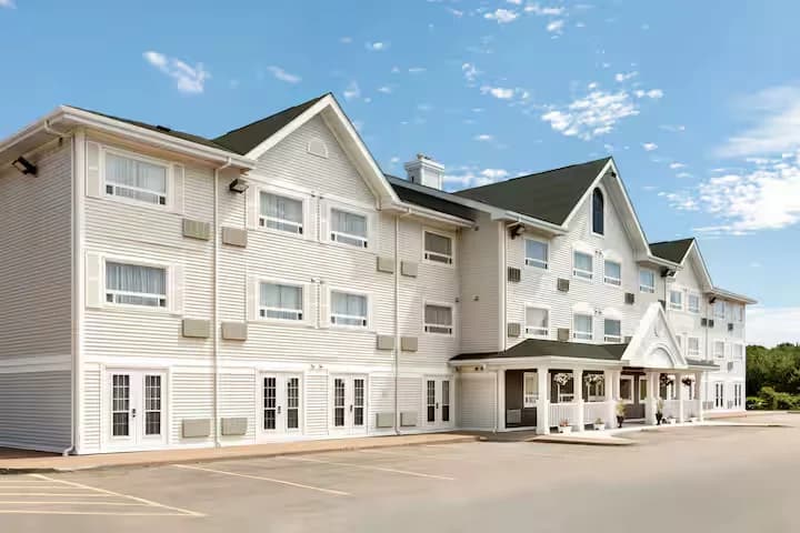 Travelodge by Wyndham New Glasgow — New Glasgow, Nova Scotia